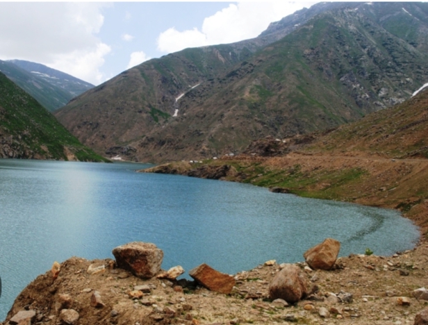 Lulusar Lake
